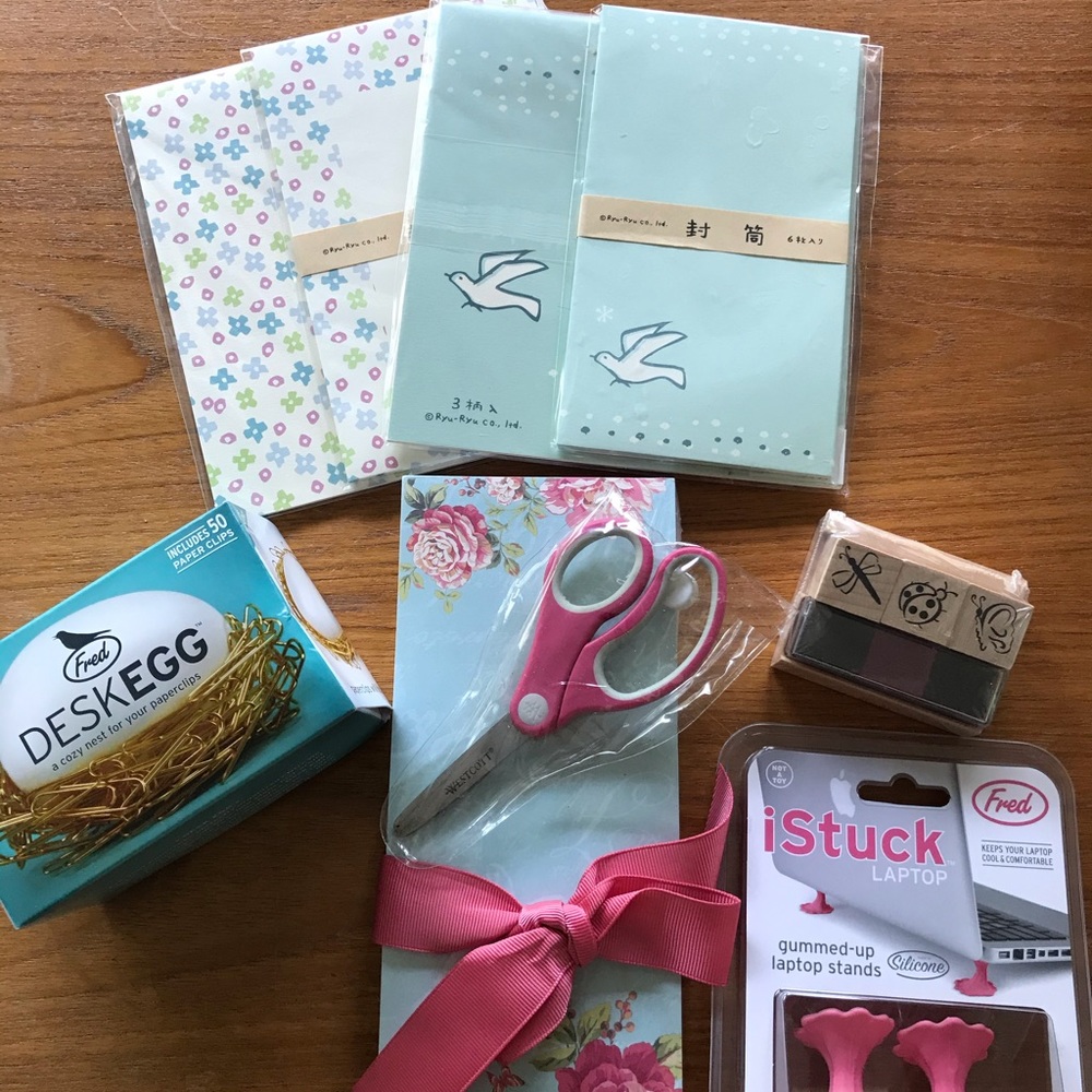 Stationery and Desk Bundle - Picture 1 of 8